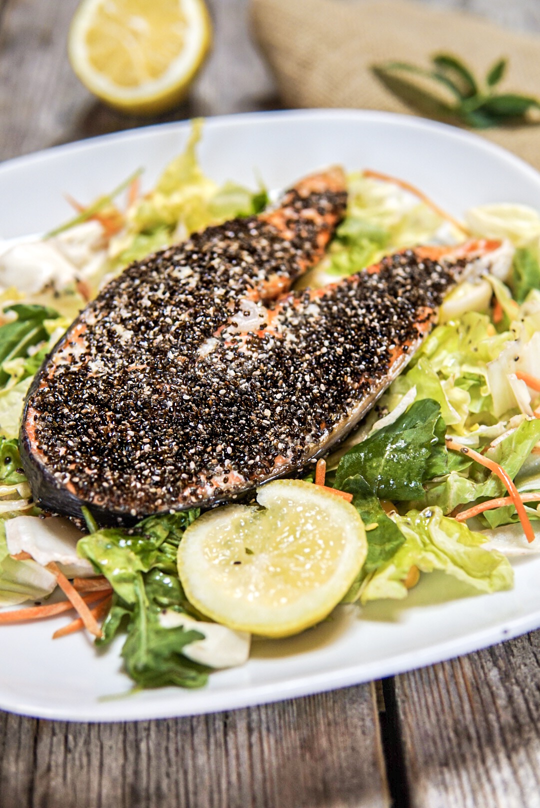 Salmone con semi di chia