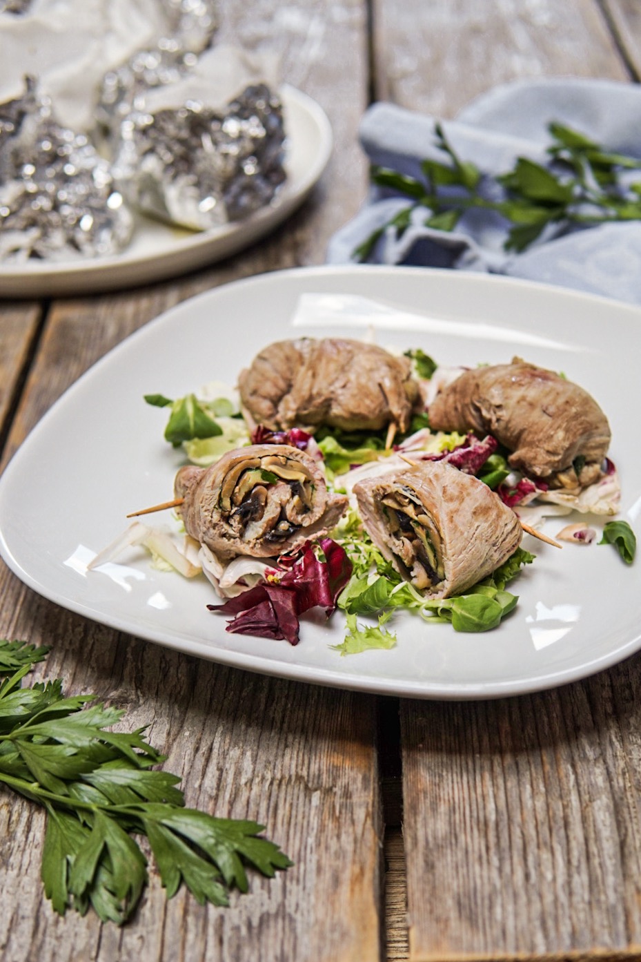 Involtini di carne con ripieno di funghi