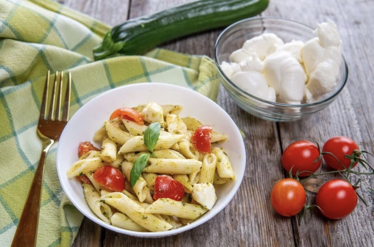 Pasta fredda con crema di zucchine