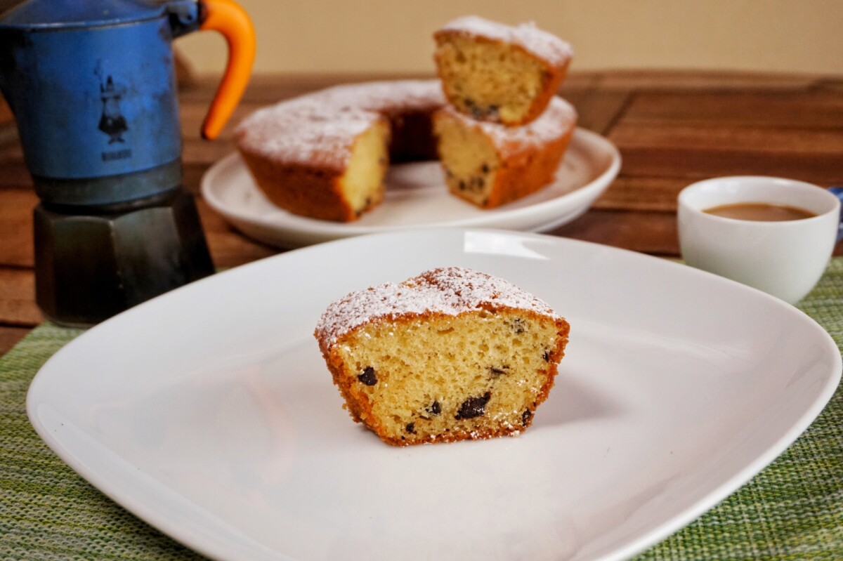 Ciambella light con gocce di cioccolato