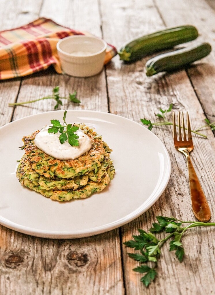 Frittelle di zucchine veloci e semplici da preparare - Basilico Secco