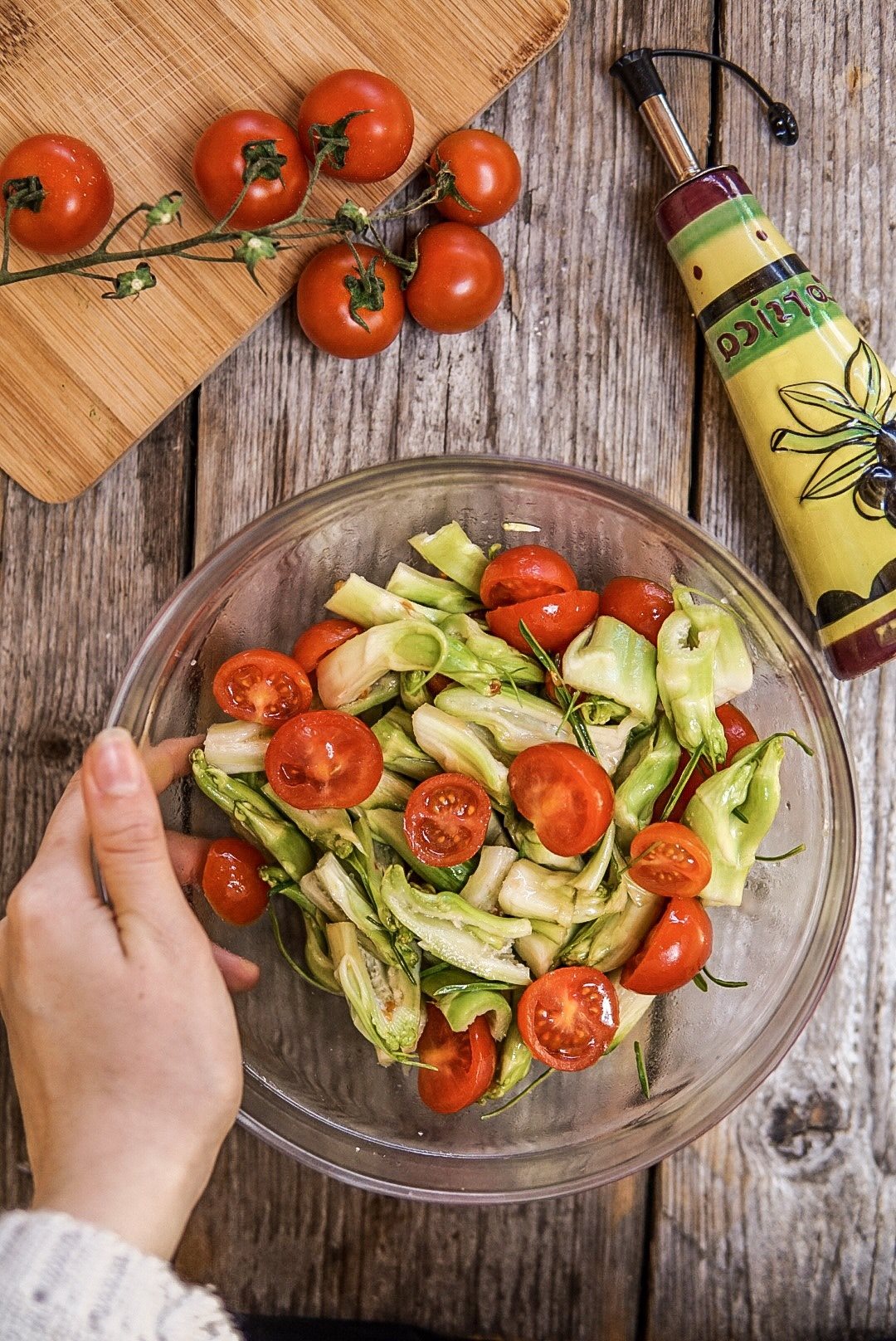 Insalata di puntarelle e pomodori