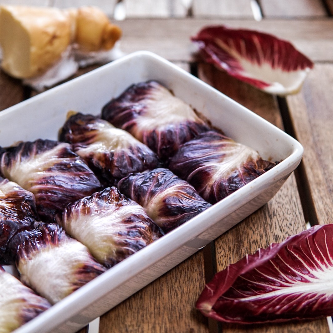 Involtini di radicchio con patate e scamorza affumicata