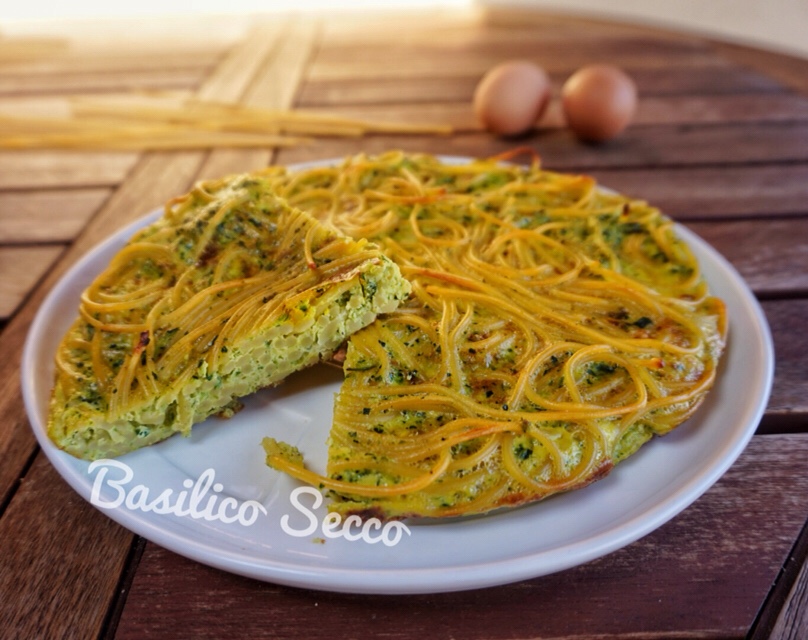 Frittata di pasta e zucchine