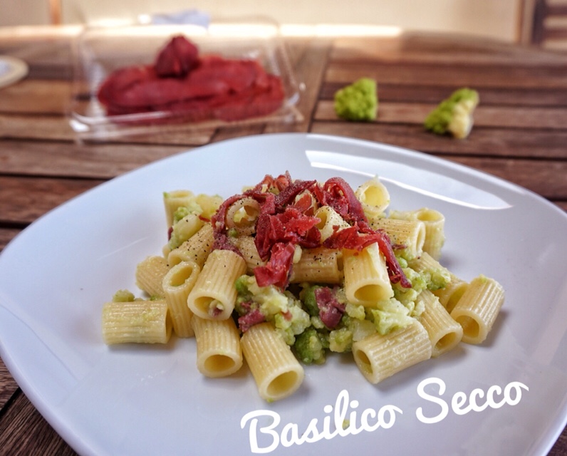 Orecchiette con cavolfiore e bresaola