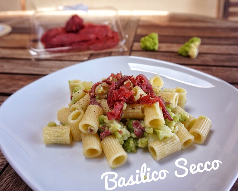 Orecchiette con cavolfiore e bresaola