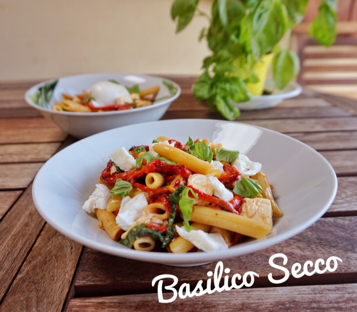 Pasta fredda con peperoni arrosto