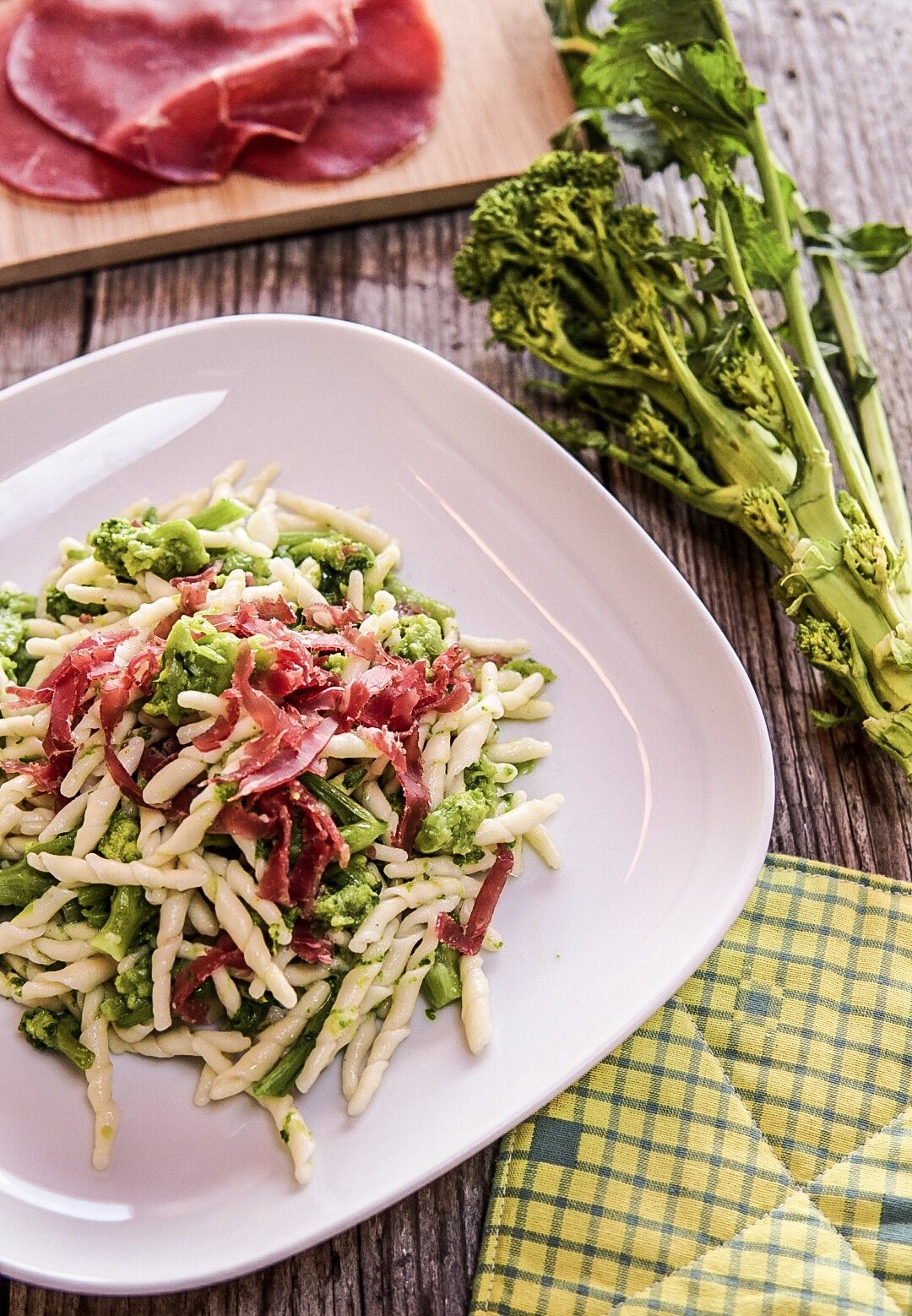 Trofie con cime di rapa e bresaola