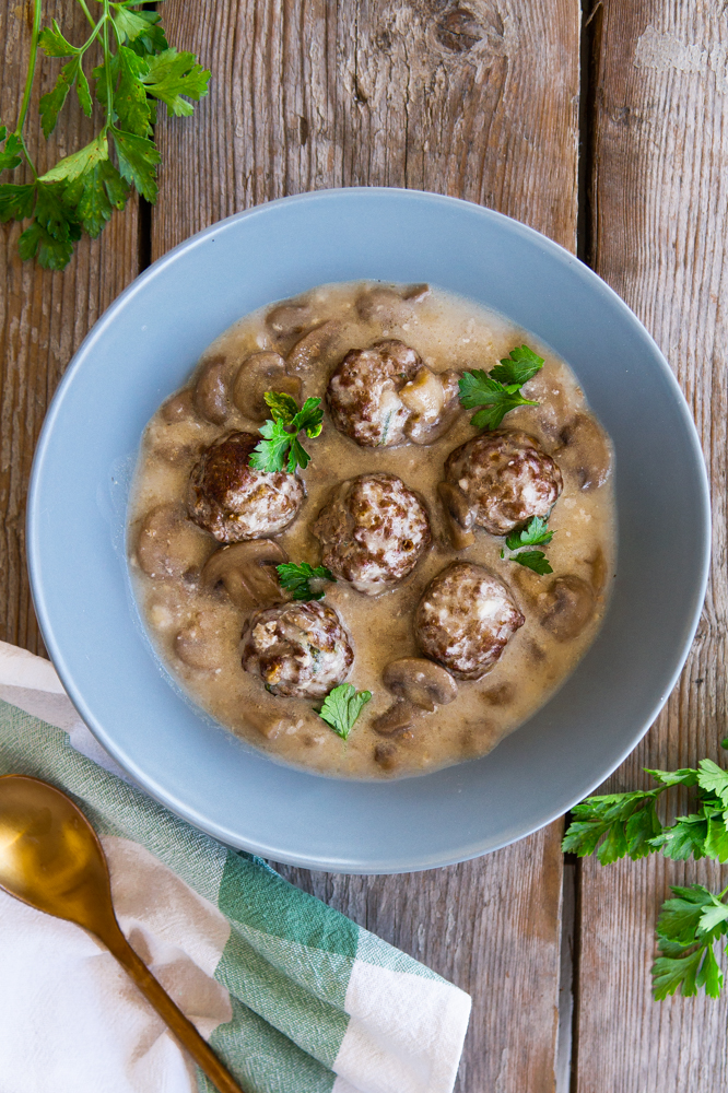 Polpette di carne al forno con funghi