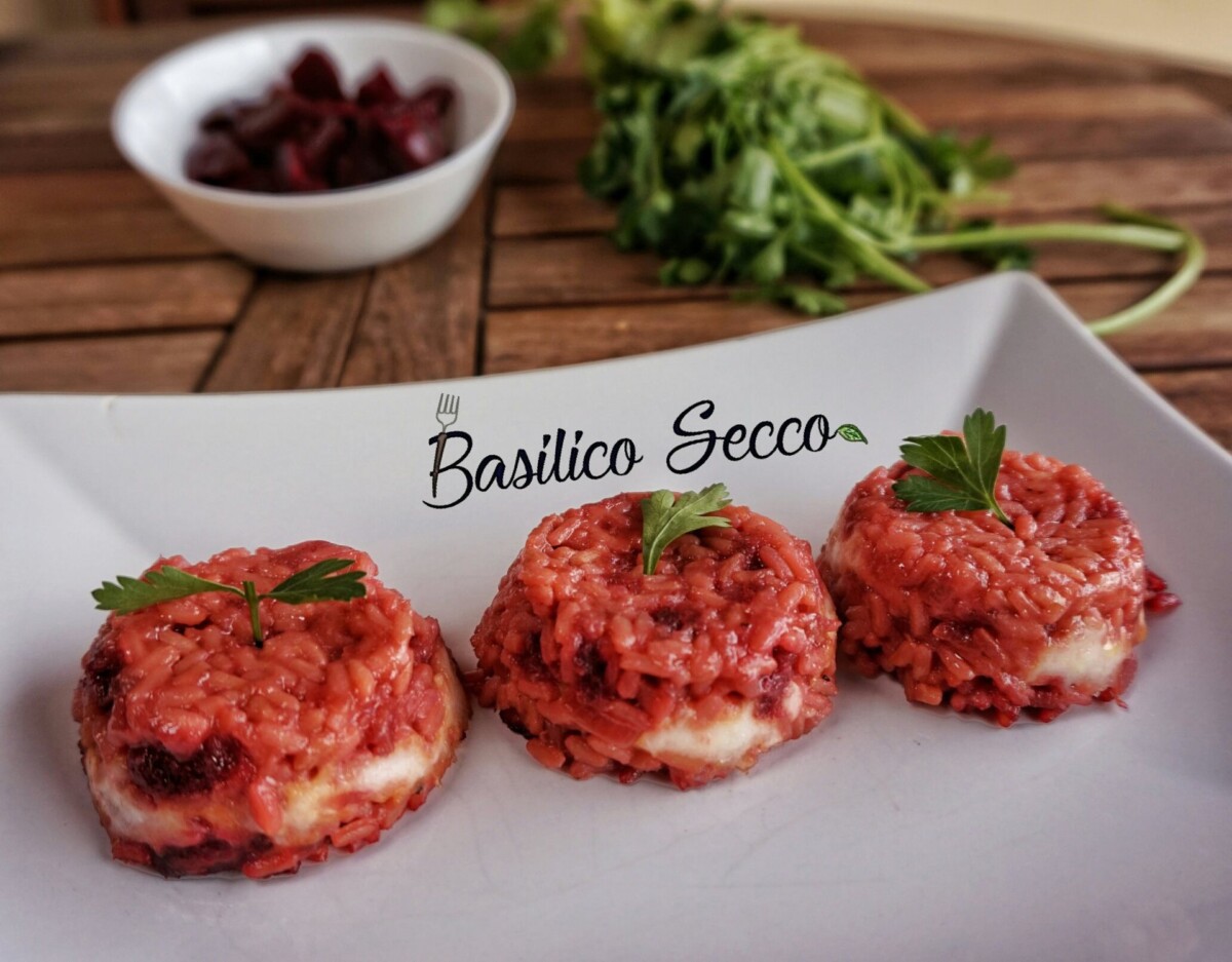 Tortini di riso e barbabietola con cuore filante