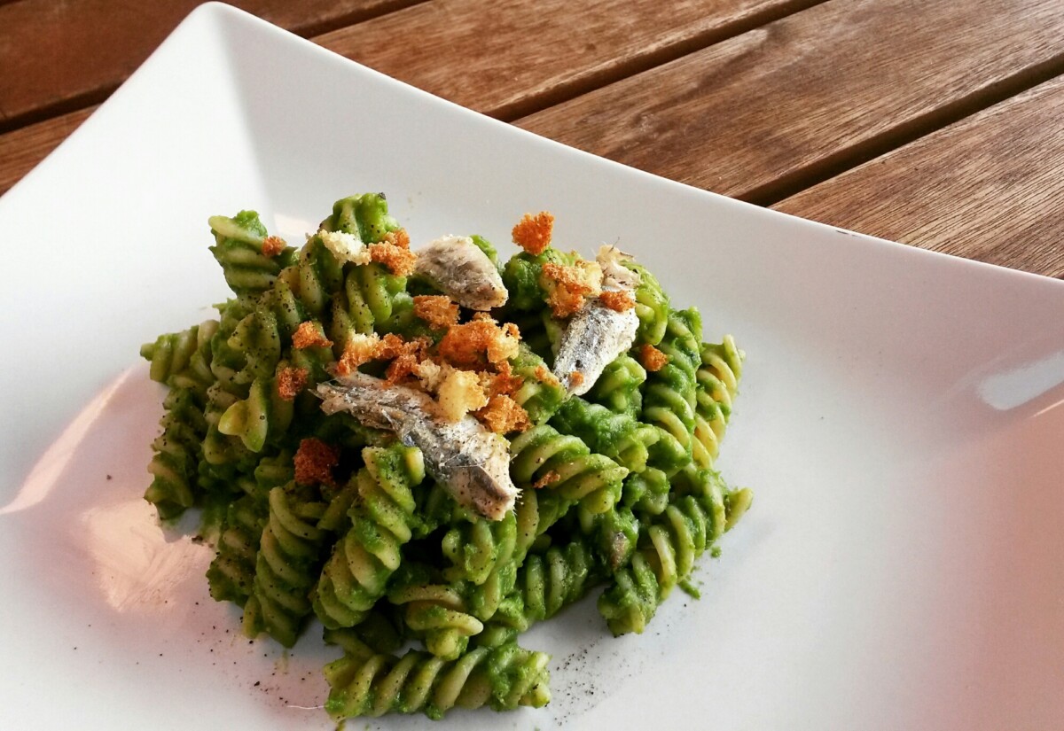 Fusilli con crema di cime di rapa e alici