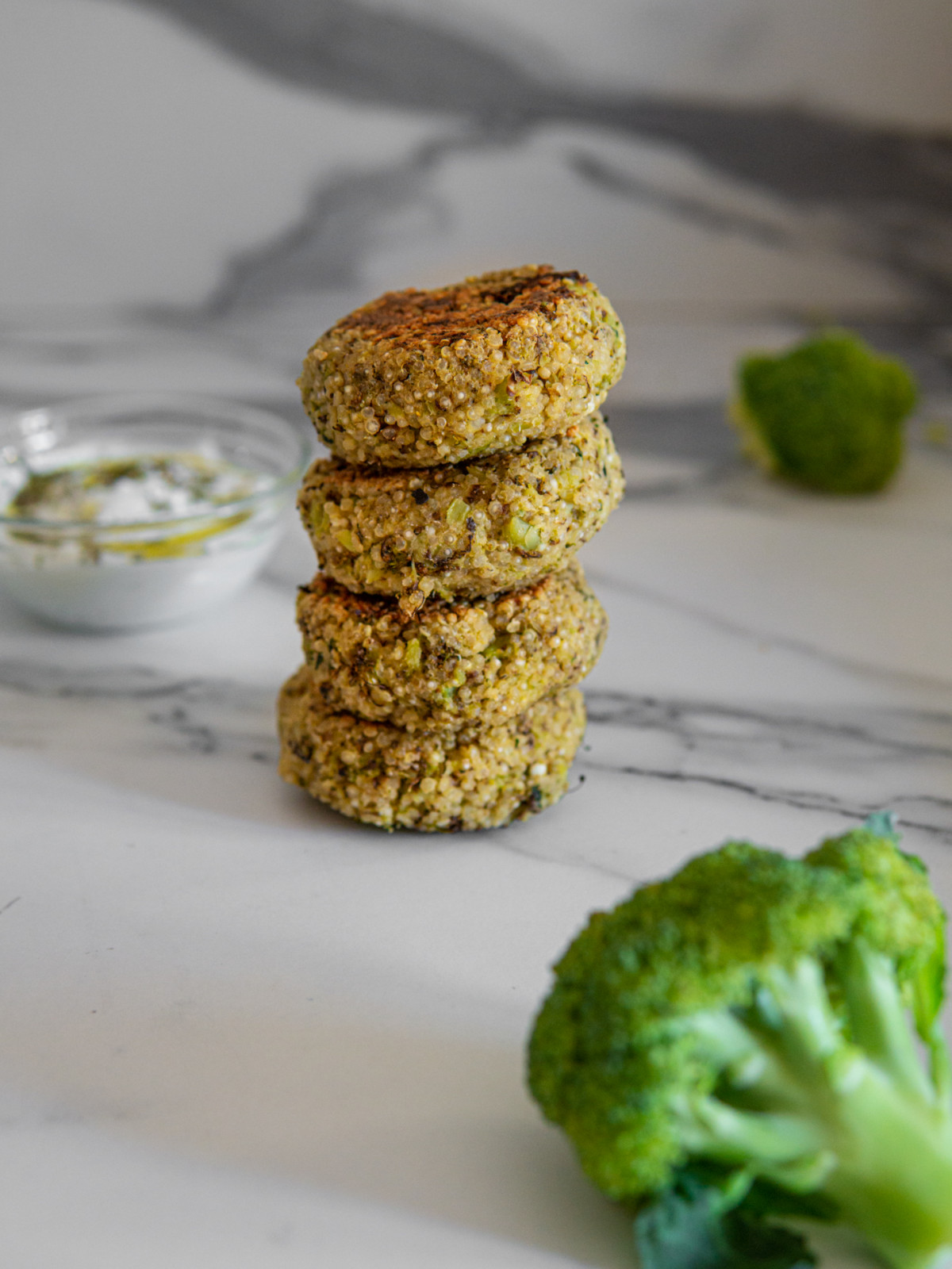 Polpette di quinoa con broccoli e feta