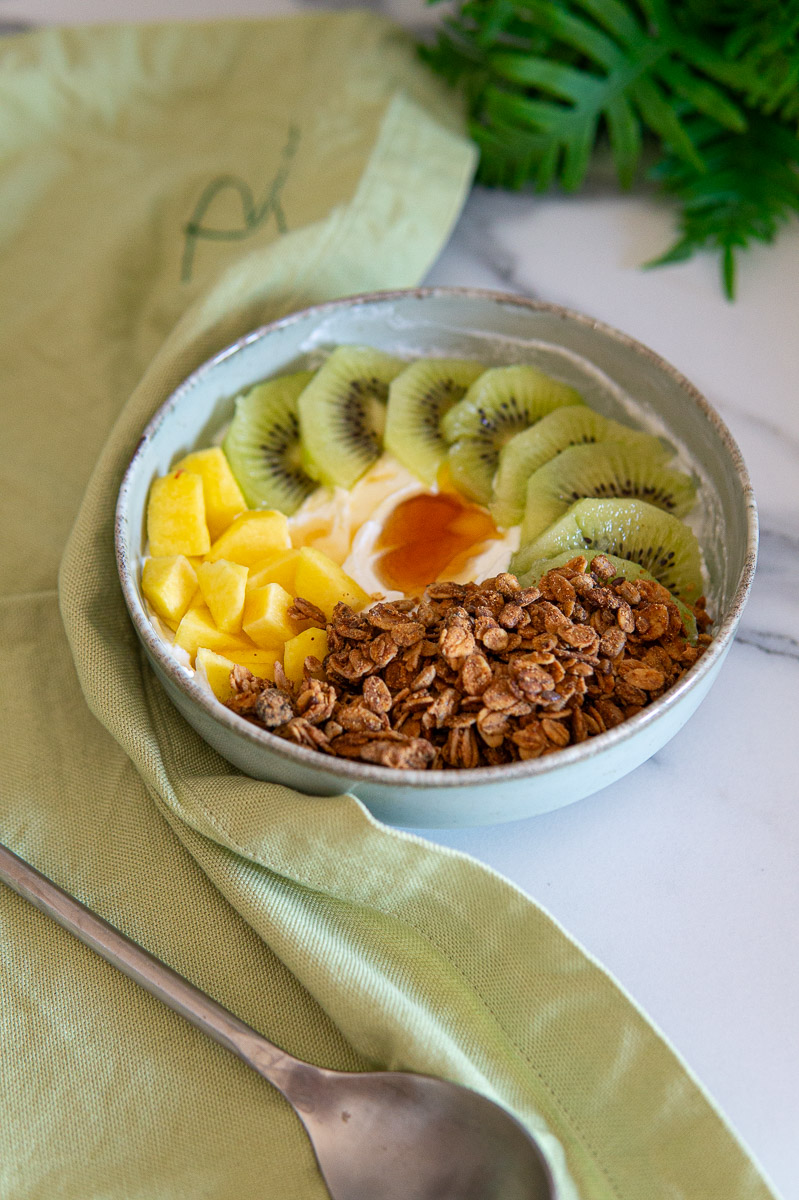 Granola fatta in casa con burro d'arachidi