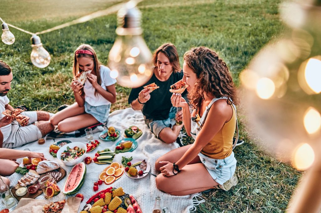 Come Affrontare il Pranzo di Pasqua e Pasquetta Senza Sensi di Colpa